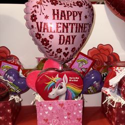 Valentines Gifts 💝 Valentine Boxes And Vases 💘