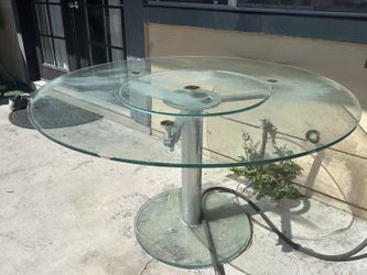 Glass Dinning Table 
