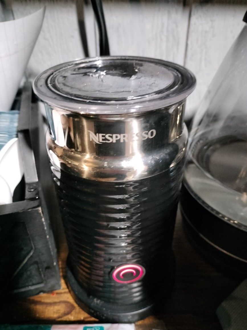 Nespresso Aeroccino 3 One-Touch Non-Stick Milk Frother
