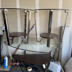 Center Coffe Table And Two End Tables