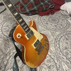 Les Paul Style Guitar