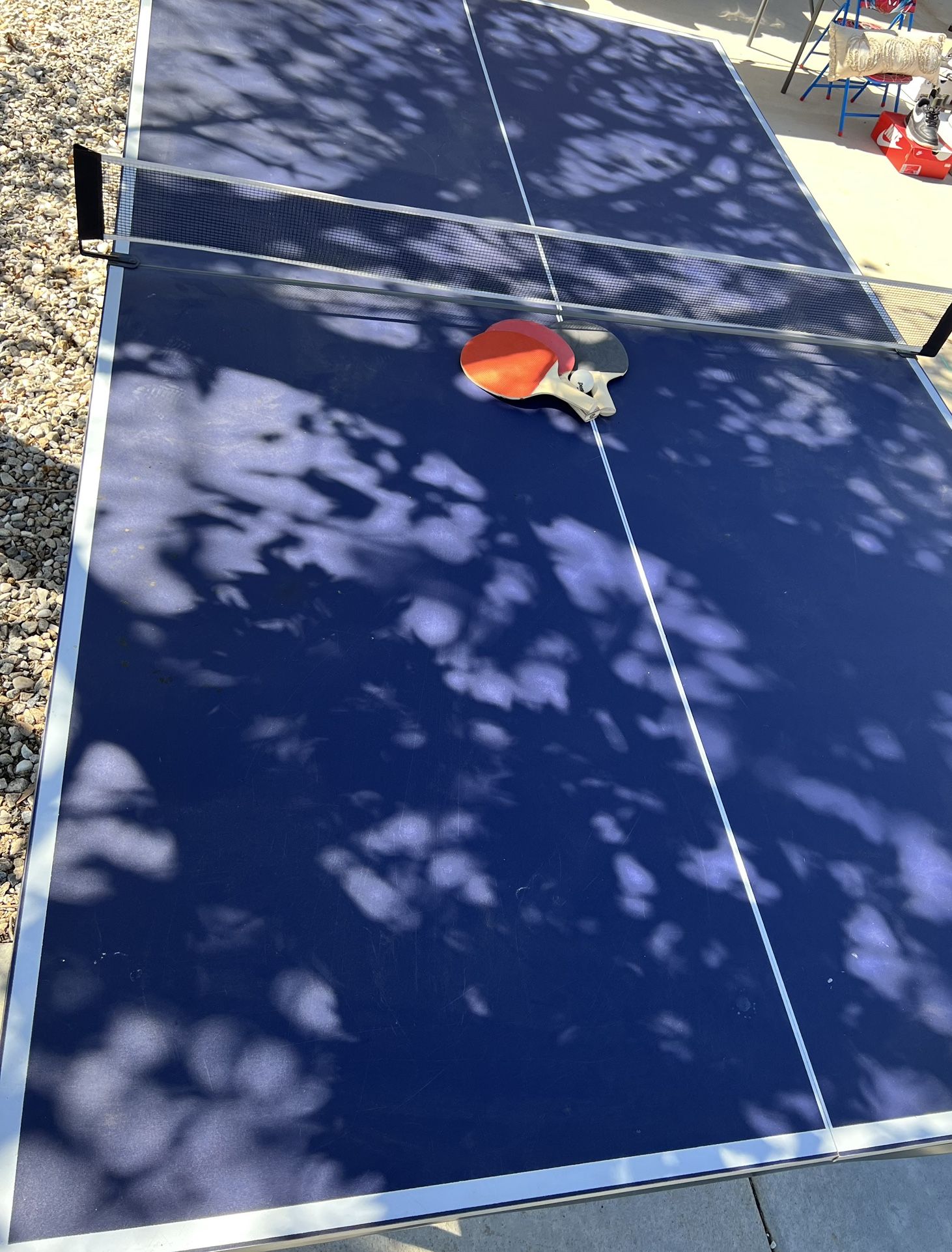 PING PONG TABLE