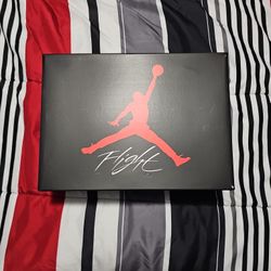 AIR JORDAN 4 RETRO CEMENT 