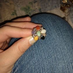 Sterling Silver Cluster Ring I'm Not Sure If The Stones Size 5 Maybe 6