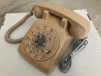 Vintage Beige Rotary Phone (Tested and Working)