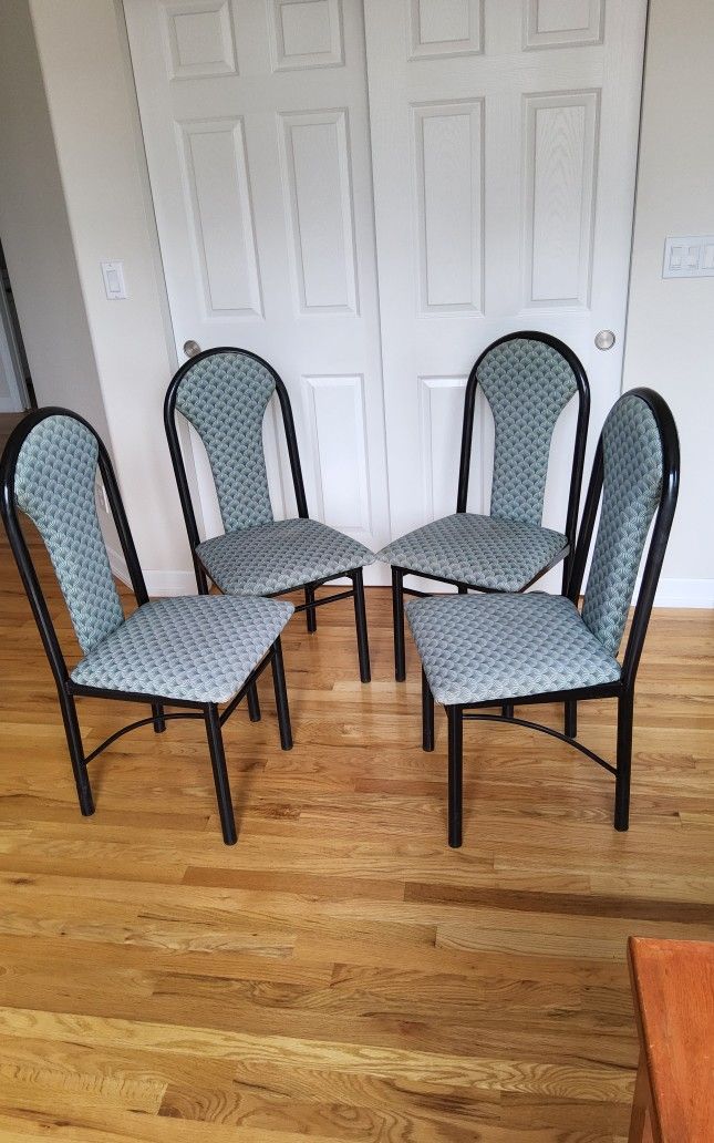 4 Dining Chairs