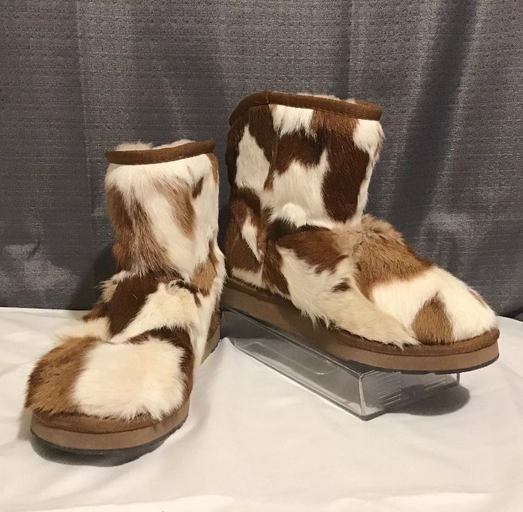 AU & MU Women's Size 4 (35) Shearling Sheepskin Ankle Boots, Classic Mini Bootie