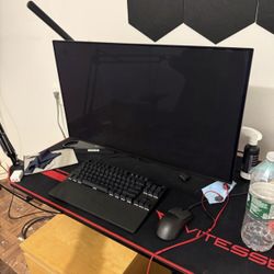 ENTIRE GAMING SETUP PRICE NEGOTIABLE (NO CASHIER CHECK)