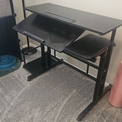 Black Desk 