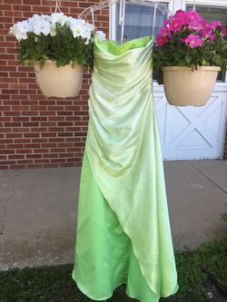 Green/light green formal dress