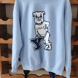 Yale University Sweatshirt - Size Large