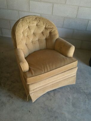 1983 woodmark originals rocking swivel chair. Great condition