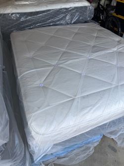 California king size bed mattress avocado luxury organic medium plush tight top natural cotton latex green mattress purple restore Tempurpedic Casper 