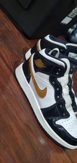 For sale Nike Air Jordan 1 Mid youth zise 4.5