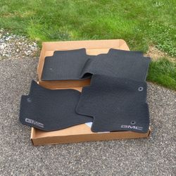 GMC Yukon 2022 Factory Mats