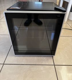 Mini Fridge/Beverage Cooler