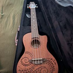 Luna ukulele