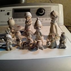 Precious Moments Figurines 