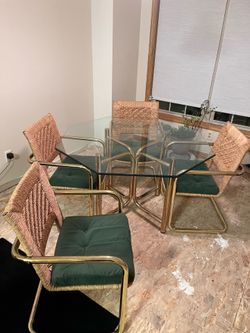 Glass Modern dinning table