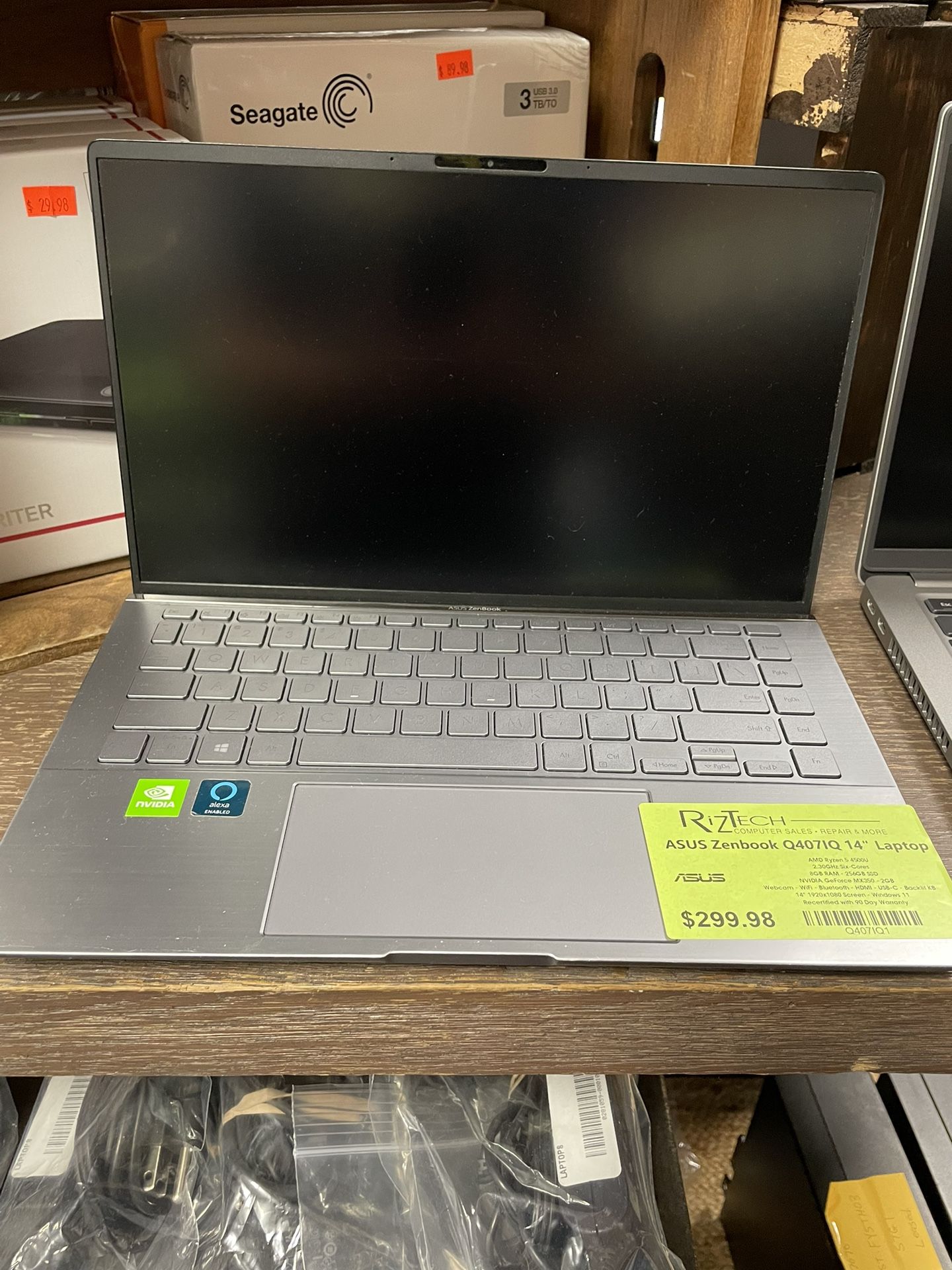 ASUS Zenbook Q4071Q 14" Laptop AMD Ryzen 5 4500U 2.30GHz Six-Cores 8GB RAM 256GB SSD 2GB GPU