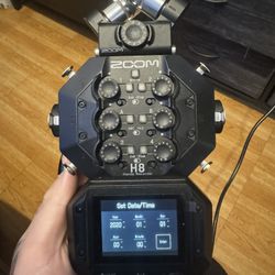 Zoom H8 Digital Recorder 
