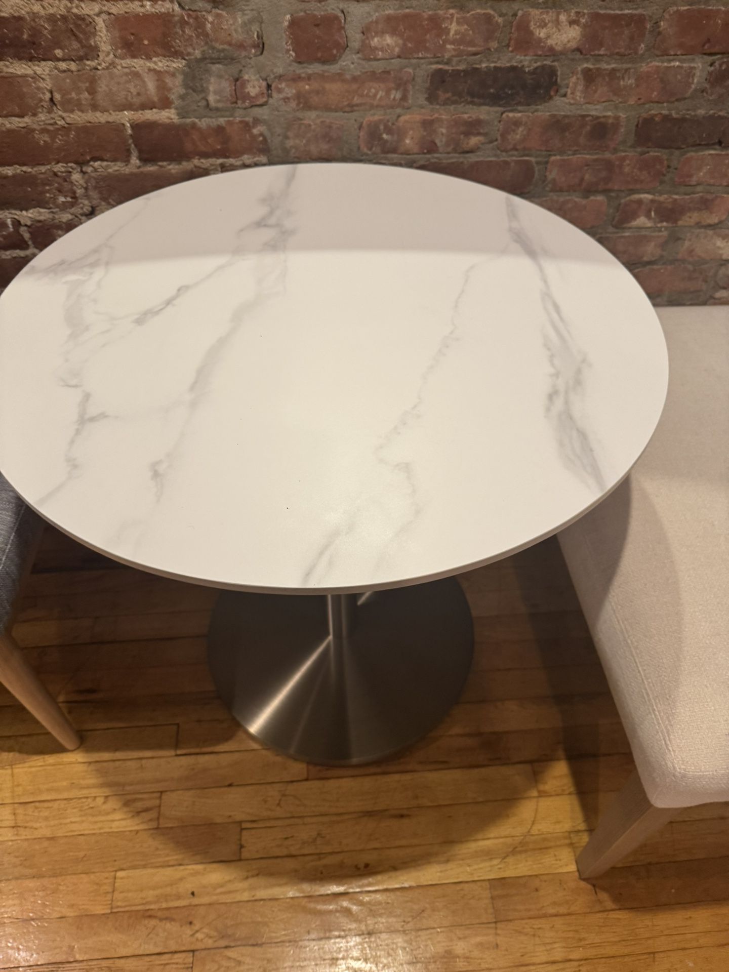 30” White Bistro Table