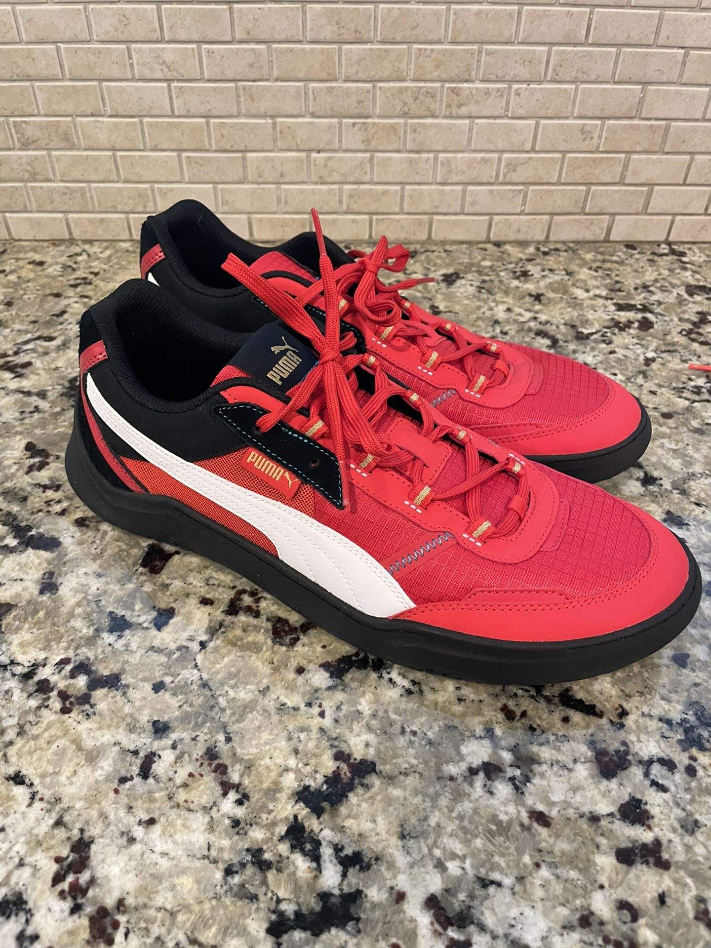 Puma Soft Foam Size 12
