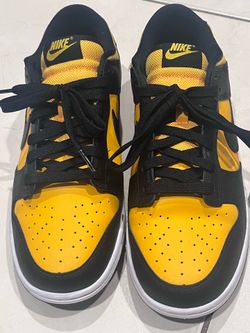 Men Nike dunk low size 9