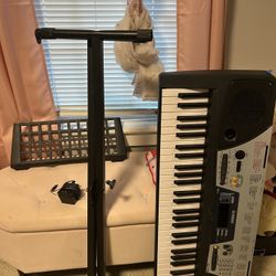 Yamaha EZ 150 Keyboard 