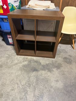 4 cube wooden shelves