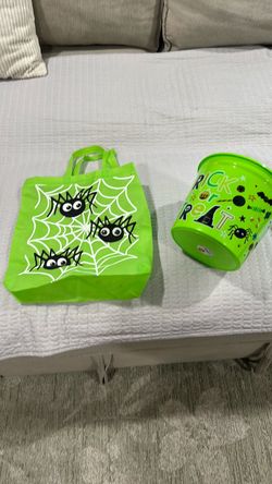 Halloween bucket and bag for trick-or-treating