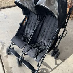 Double stroller 