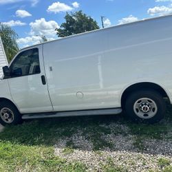 2014 GMC Savana 2500