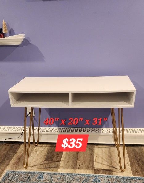 White Desk/table