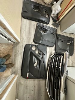GMC 2006 truck door Panels