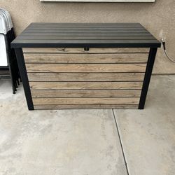 230 Gallon Deck Box