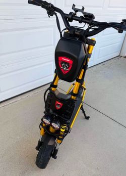 Electric-Scooter-(Wolf-King-GT-Pro)