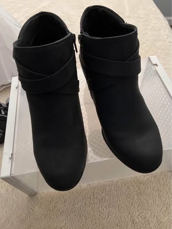 Dunes Women’s Black Ankle Boots