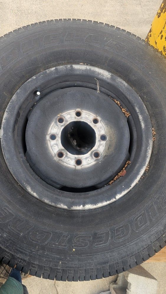 8 Lug Wheels And Tires Off 1996 Suburban 