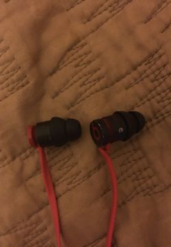 Wired UrBeats (Model 2?)