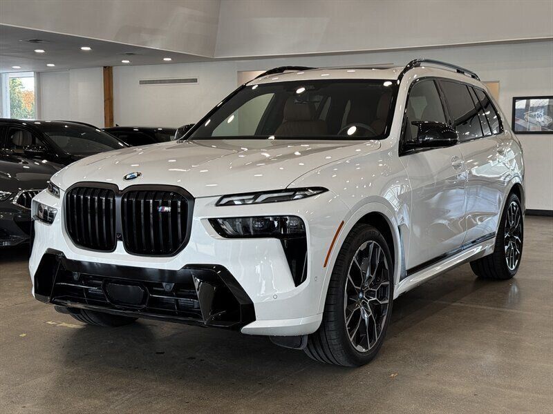 2025 BMW X7 M60i