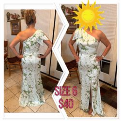 Many Beautiful dresses