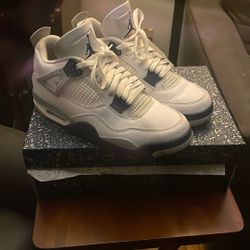 Jordan 4 - Midnight Navy - Size 9.5