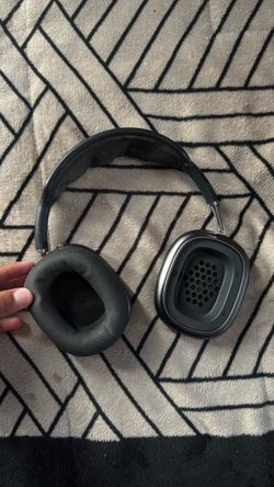 Apple AirPods Max Headphones