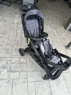 Coche doble para niños como nuevo