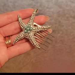Beautiful Starfish Hairpiece