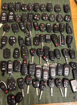 Key Fob Car key remote Kia key fob Toyota key fob Hyundai key fob Mini Cooper key fob Nissan key fob Bentley key fob Ford key fob Chevrolet key fob