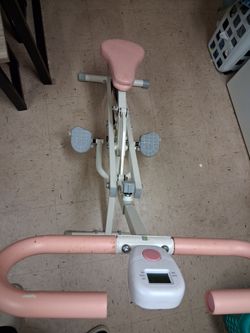 Compact Rowing Machine with Digital Monitor
