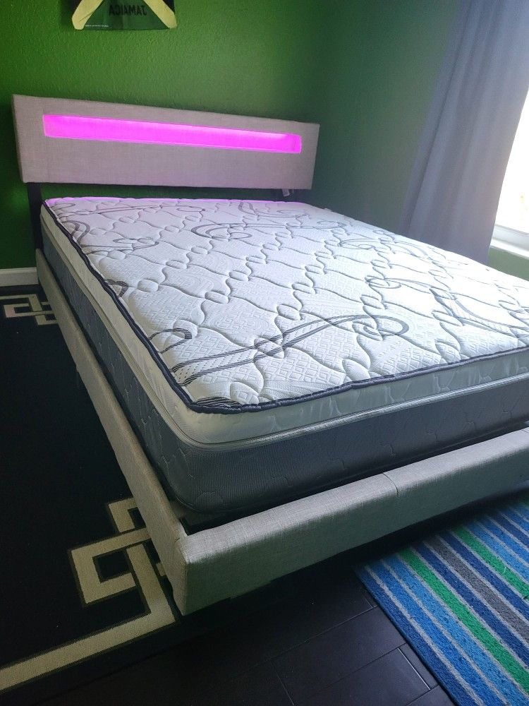 NEW QUEEN PILLOWTOP SET MATTRESS AND BOX SPRING 2PCS