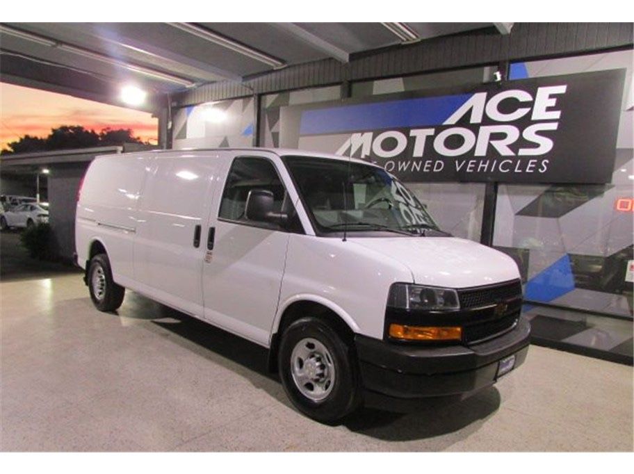 2018 Chevrolet Express 3500 Cargo Extended Van
